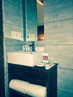 Mint Hotel Premia
