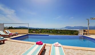 Villa Prize