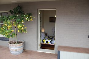 The Tasmanian Inn