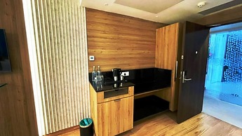 Roopa Elite