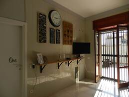 Mola Rooms