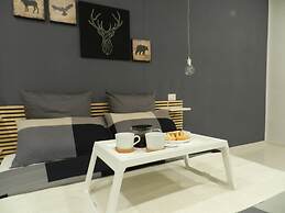 Mola Rooms