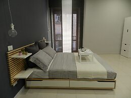 Mola Rooms