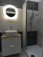 Mola Rooms