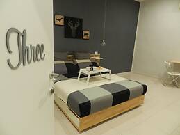 Mola Rooms