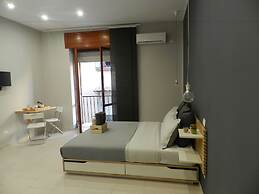 Mola Rooms