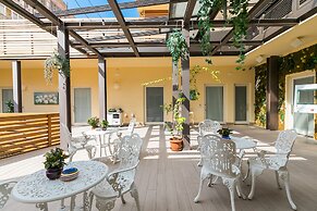 Aeterno Eco Guest House