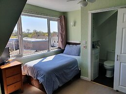 Dean Park Guest House