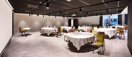Park Inn by Radisson Brussels Airport