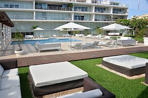 Magia Beachside Condo