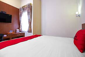 RedDoorz near Trans Studio Mall 2