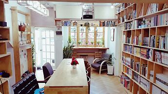 Time Travelers Relax - Hostel (Foreigners Only)