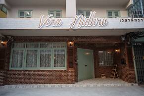 Vera Nidhra - Self check-in after 6pm