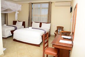 Silver Paradise Hotel