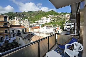 Tizi Apartments