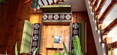 Nirvana Lodge