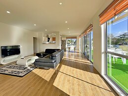 Phillip Island Towers