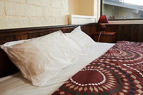 Abom Hotel