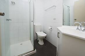 Abom Hotel
