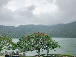 Lakeside 46