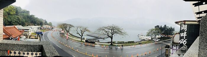 Lakeside 46