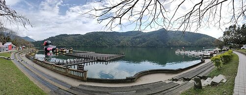 Lakeside 46