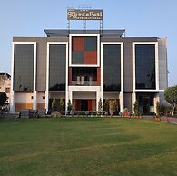 Hotel Shri Khedapati International