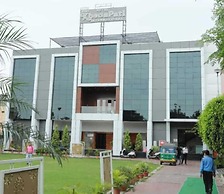 Hotel Shri Khedapati International