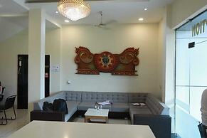 Hotel Shri Khedapati International