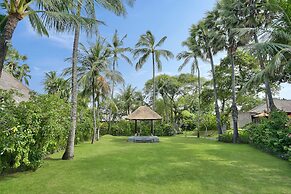 Legian Beach Villas