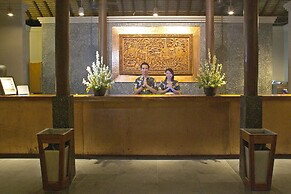 Legian Beach Villas