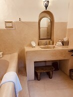 Riad 144