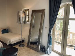 Riad 144