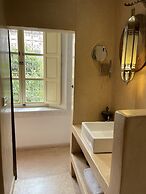 Riad 144