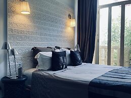 Riad 144