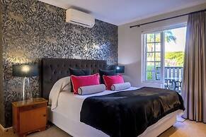 Baruch Guesthouse on Lovell