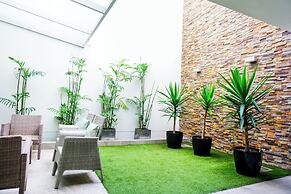 Petit Palace Apart Hotel Suites