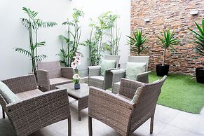 Petit Palace Apart Hotel Suites