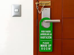 Petit Palace Apart Hotel Suites