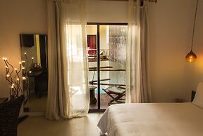 Kinbe Deluxe Boutique Hotel