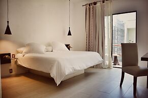 Kinbe Deluxe Boutique Hotel