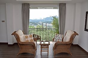 Fox Kandy by Fox Resorts- Luxury in the Mist