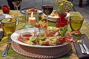 Fox Kandy by Fox Resorts- Luxury in the Mist