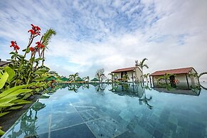 Fox Kandy by Fox Resorts- Luxury in the Mist
