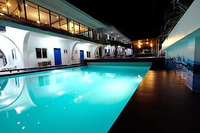 Pescadores Suites Moalboal