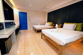 Pescadores Suites Moalboal