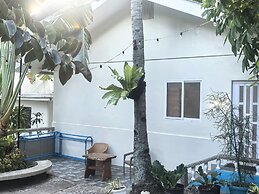 Pescadores Suites Moalboal