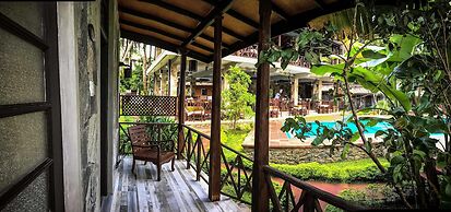 Villa Pinnawala & Restaurant