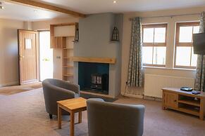 Redwood House Hotel