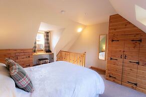 Redwood House Hotel